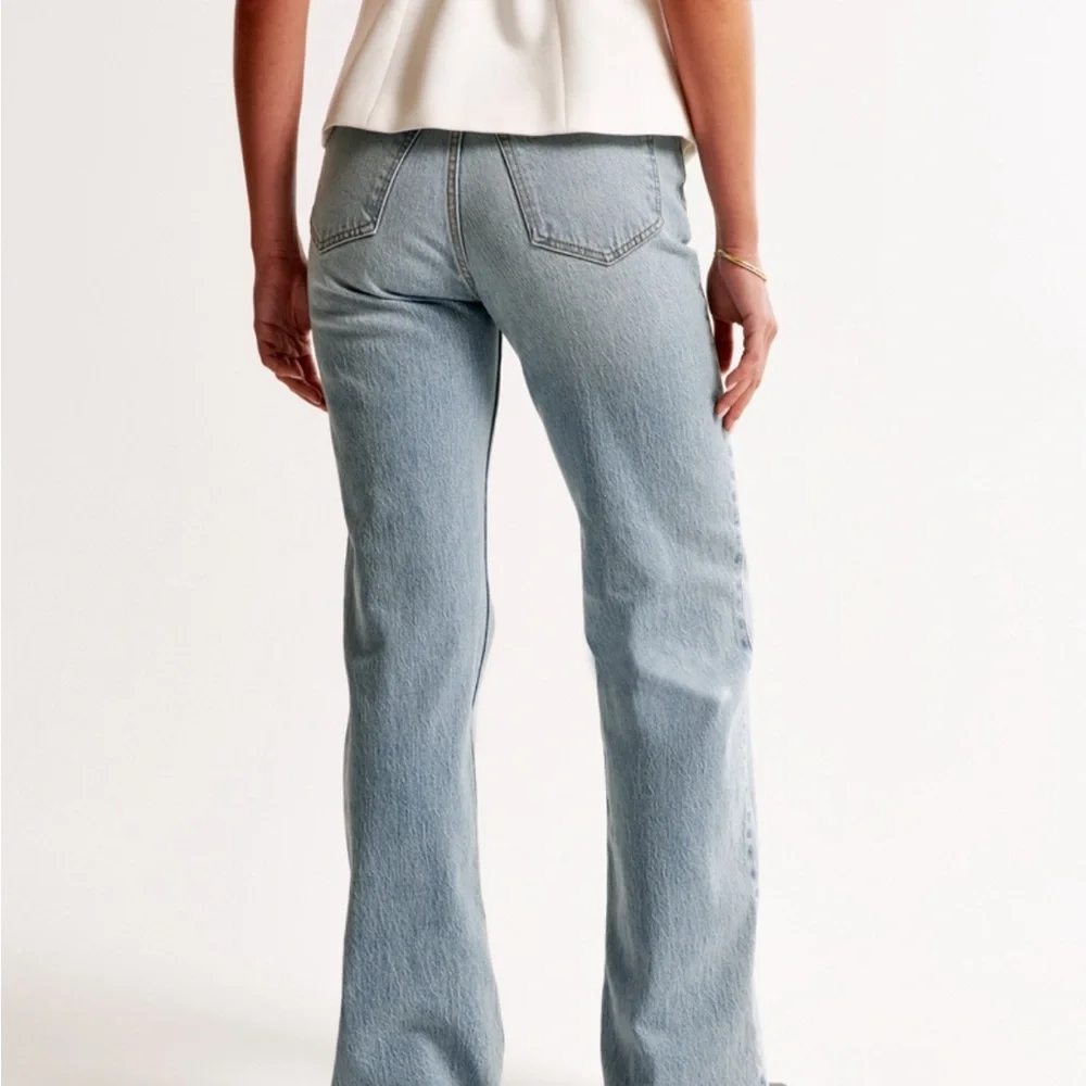Abercrombie & Fitch high rise 90s relaxed jeans - Picture 4 of 12